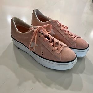 Converse pink platform sneaker